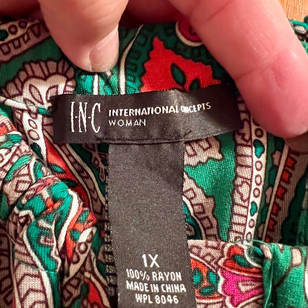 INC 1X Elegant Green And Pink Paisley Beaded Maxi Dress Plus Size - Picture 6 of 6